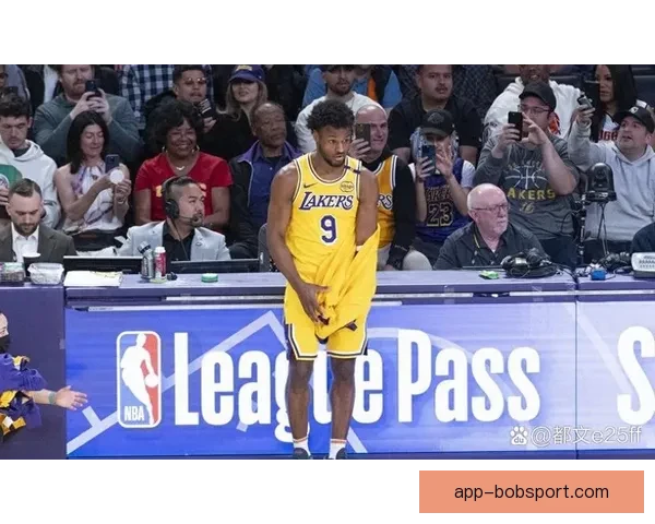 布朗尼26分7助攻6篮板三分表现持续强势 西部第一全胜纪录延续