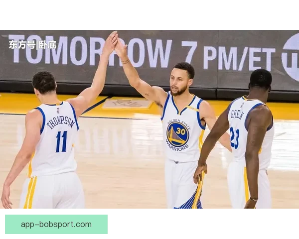 库里正式获准参加5v5对抗赛 复出状态惊艳全队士气高涨 库里正式获准参加5v5对抗赛 复出状态惊艳全队士气高涨